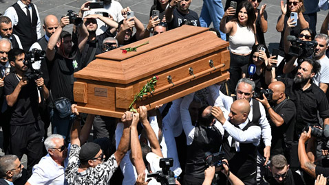 أول ظهور للفنانة فيروز بمراسم تشييع نجلها زياد الرحباني