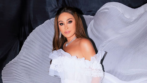 إليسا تغنّي (سألوني الناس) لزياد الرحباني