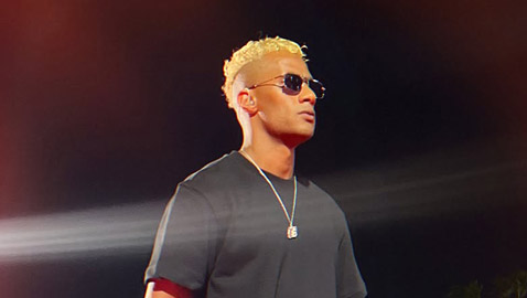 انفجار في حفل محمد رمضان وهو على المسرح.. وفيات وإصابات والفنان يزعم تعرضه لمحاولة اغتيال ثم يتراجع!