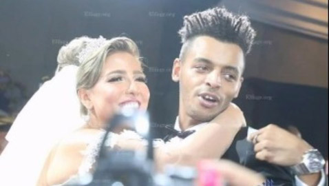 مي كساب تحتفل مع أوكا بمرور 10 سنوات على زواجهما: ماكانوش سهلين!