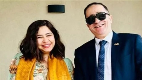 شيرين عبد الوهاب تعتذر لمحاميها ياسر قنطوش! ما السبب؟