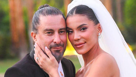 موقف محرج بحفل زفافهما: سقوط المخرج هادي الباجوري وعروسه! وفارق السن بينهما 21 عاما!