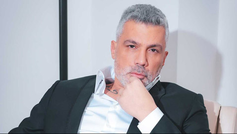 فارس كرم: إليسا النجمة الأقرب إلى قلبي ومستعد لذبح أولادي من أجل أمي