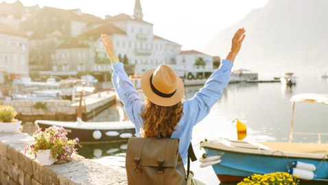 6 وجهات سياحية يفضّلها النجوم لإجازة الشتاء: بيونسيه، شاكيرا، جيف بيزوس، أمل كلوني، ليدي غاغا والأمير وليام