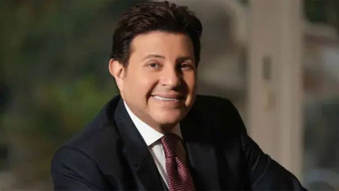 قضى بالمستشفى ثلاثة أيام.. هاني شاكر يتعرض لأزمة صحية شديدة