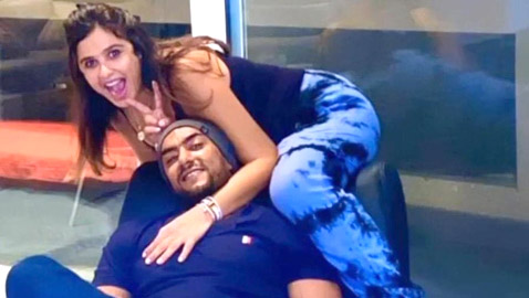 والد أحمد العوضي يعلن سر طلاقه من ياسمين عبد العزيز: لم تكن سبب نجاحه وابني سيتزوج قريباً!