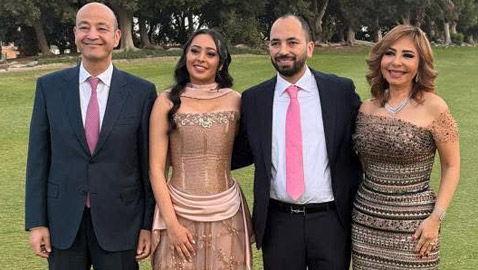 اول لقاء بعد الطلاق: عمرو أديب ولميس الحديدي في خطوبة ابنهما: بكاء وضحك ورقص وغناء مع نجوم الفن