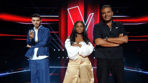 ذا فويس كيدز: دموع طفلتين تجاهلتهن اللجنة! ماذا كان رد فعل الشامي، داليا مبارك ورامي صبري؟