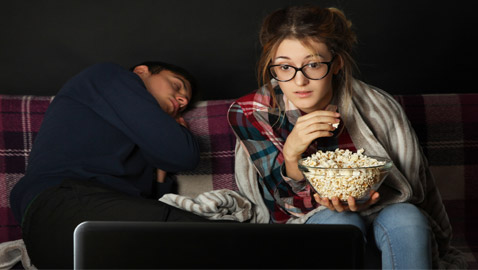 أطول 5 أفلام في التاريخ.. هل ستغامر بمشاهدة أحدها؟ أقصرها 13 ساعة!